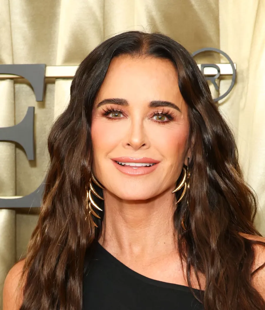 Kyle Richards Gives an Update on Her Fear of Flying After a Scare With Erika Jayne