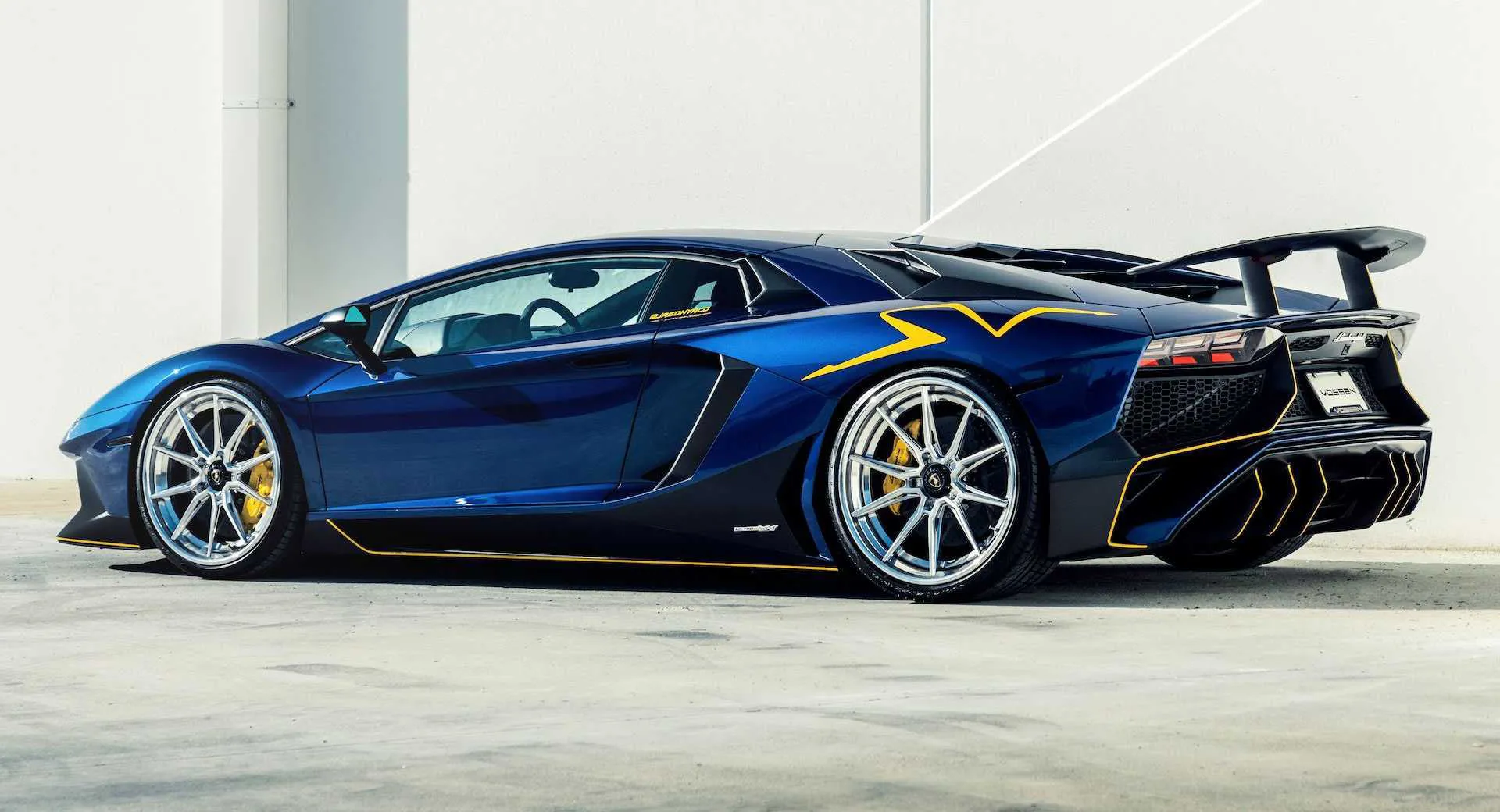 The Blue Lamborghini: A Symbol of Innovation, Speed, and Style