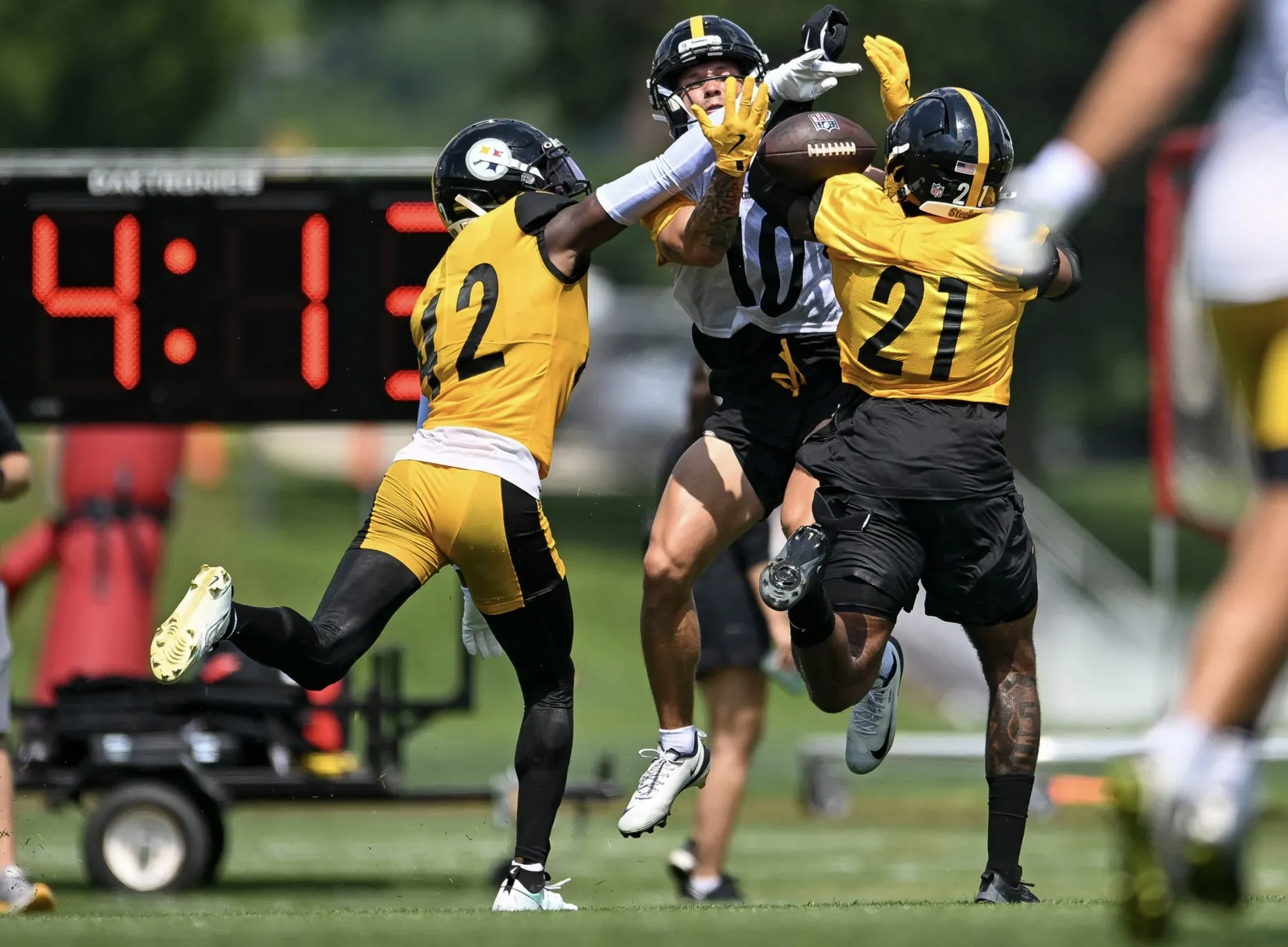 Steelers starter can breathe a sigh of relief after GM Omar Khan explains the reasoning behind a surprise roster addition