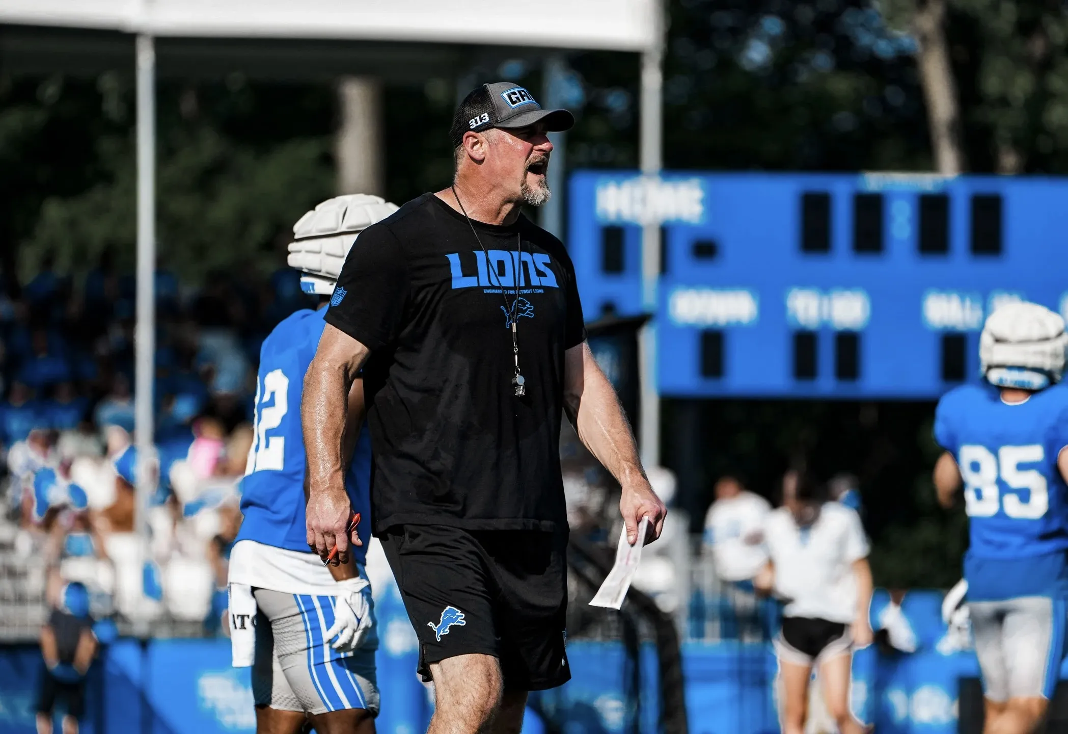 Dan Campbell reveals Lions’ center plans after Frank Ragnow’s retirement