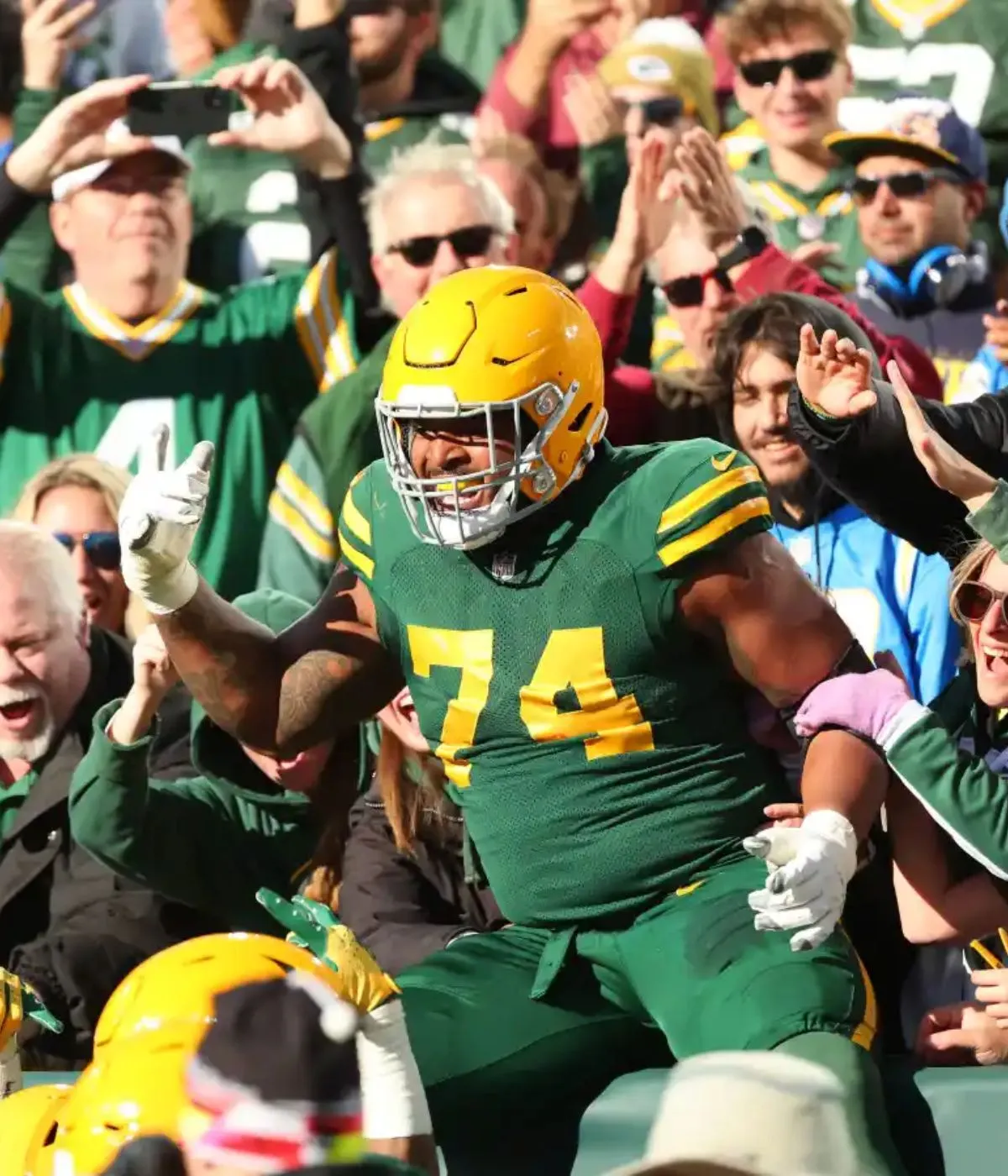 Elgton Jenkins Returns While Four Packers Sustain Injuries at Training Camp