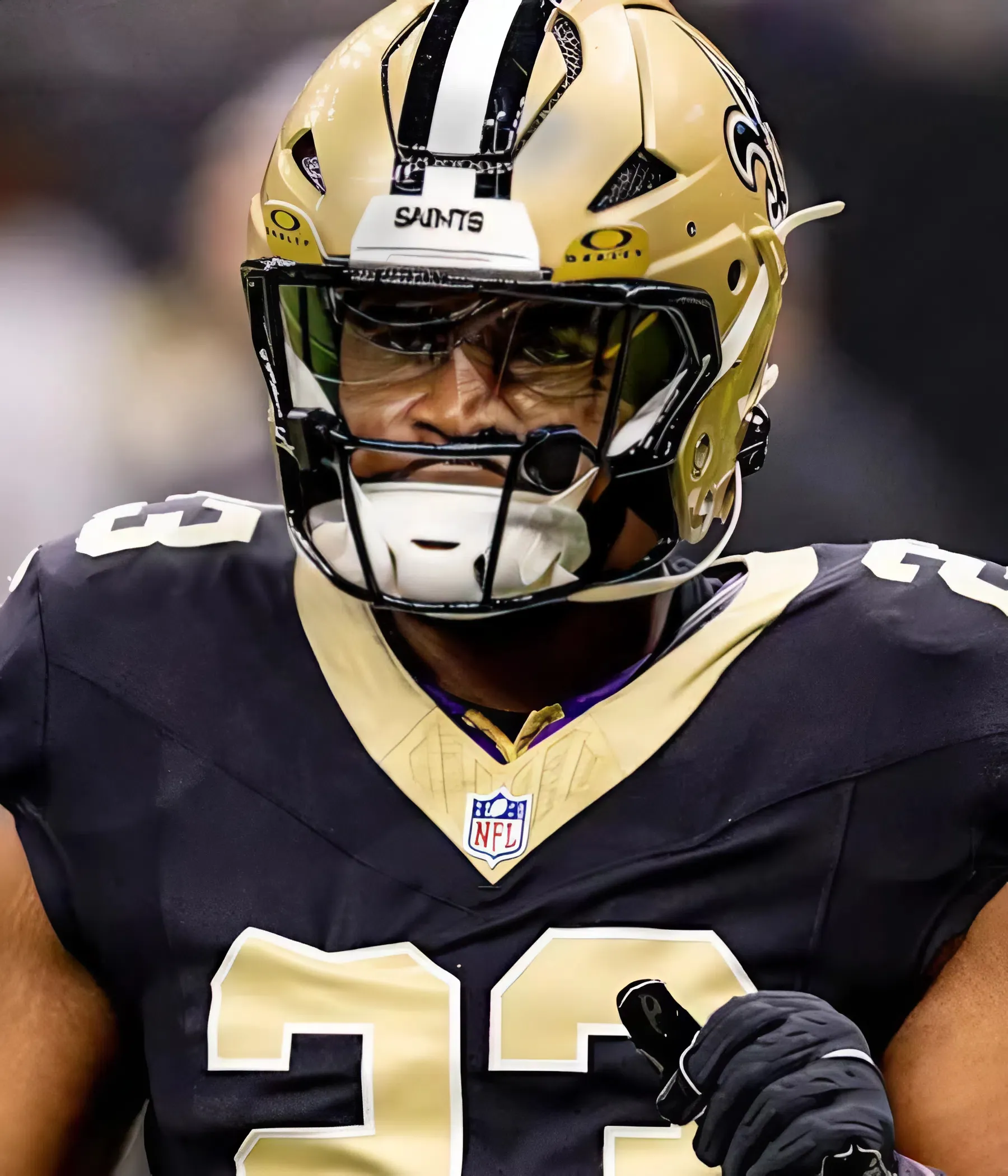 Clyde Edwards-Helaire shares strong reaction to Saints signing at training camp’s first day with pads