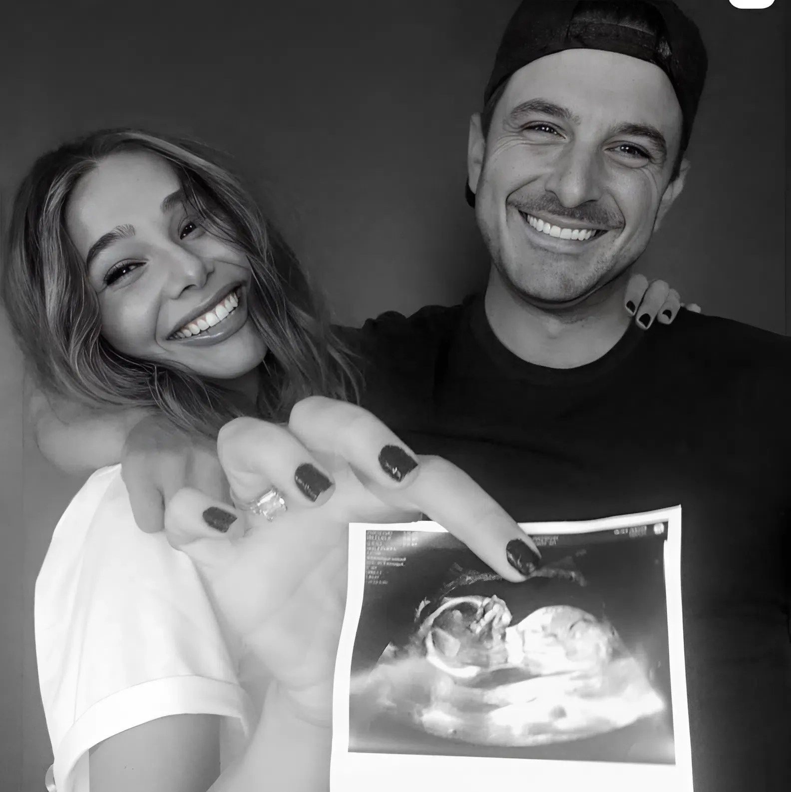 Sarah Vendal Is Expecting First Baby with Husband Nick — See the Sweet Announcement