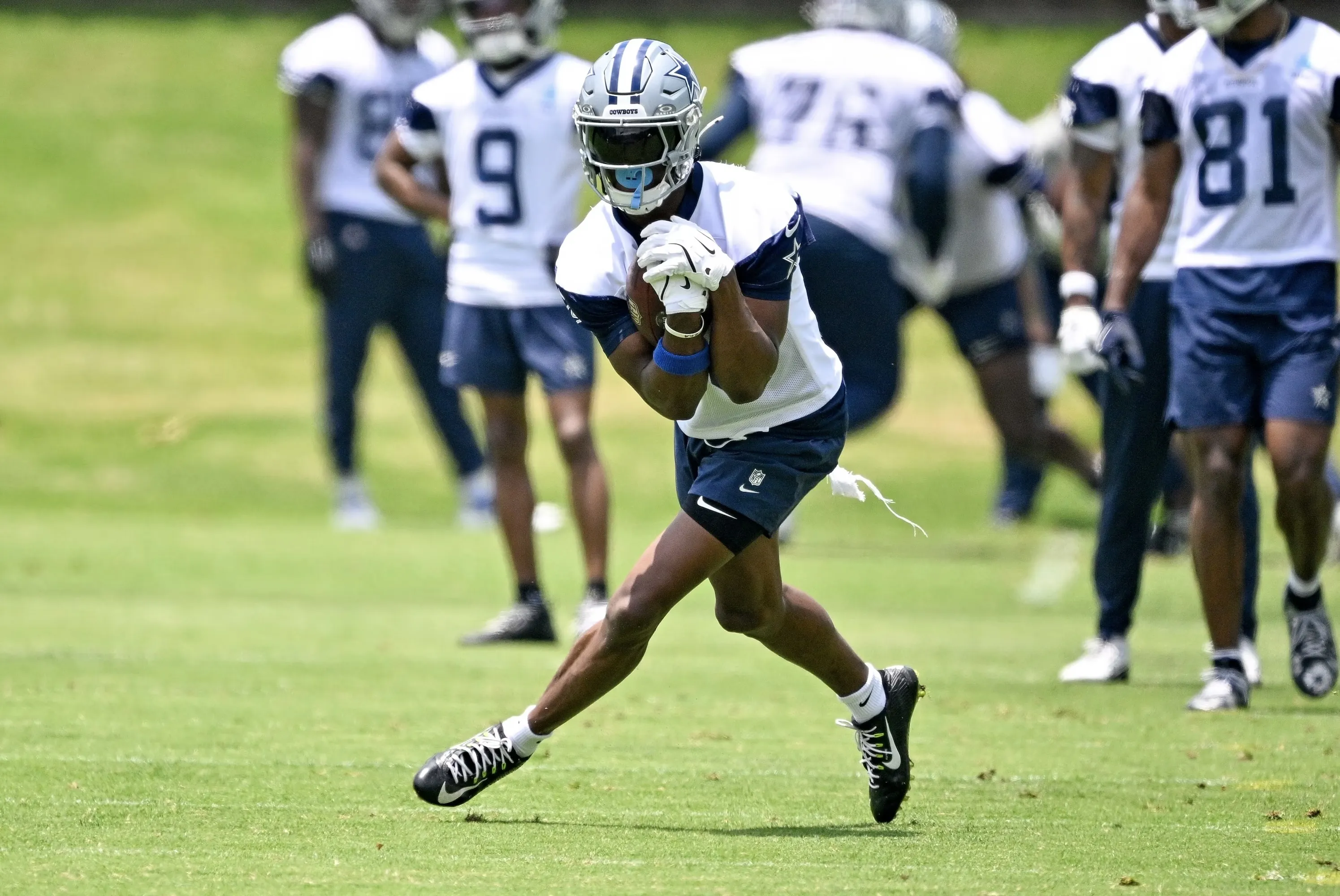 George Pickens looks unstoppable at camp after Steelers gave up on him