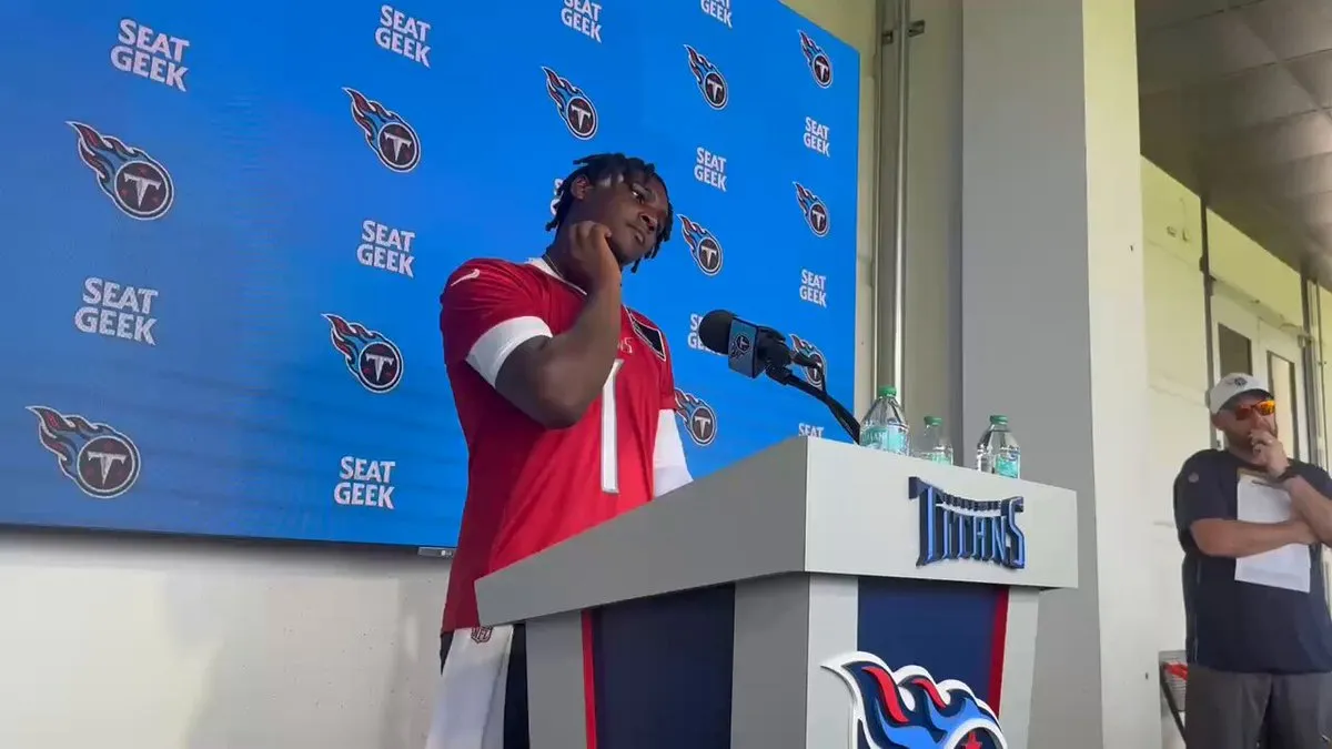 Titans’ No. 1 Pick Offers Blunt Assessment of Offense’s Early Camp State