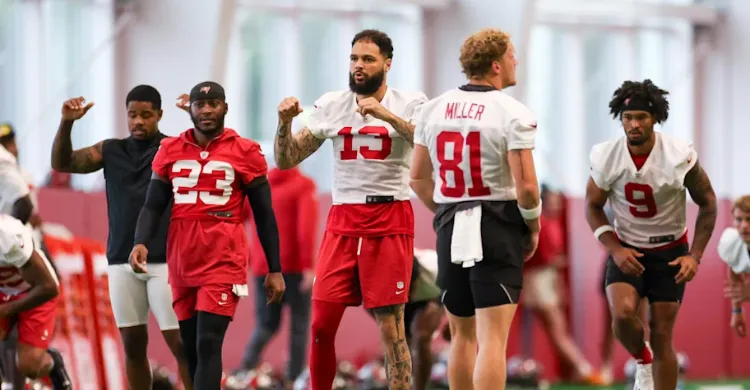 What Tampa Bay Star Mike Evans Said About Rookie Receivers Tez Johnson, Emeka Egbuka