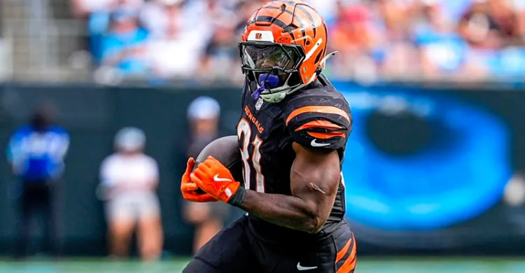 How Bengals' Zack Moss decision impacts their RB room