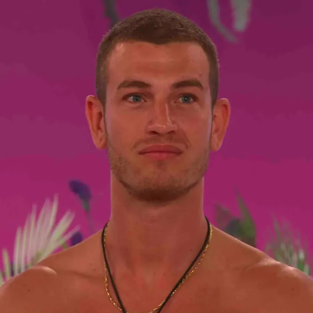 ‘Get him OUT!’ — Love Island fans in uproar as complaints flood in over ‘bullying and harassment’ in the villa, with viewers threatening to contact Ofcom over scenes they call ‘obsessive, uncomfortable and unacceptable’ - suong
