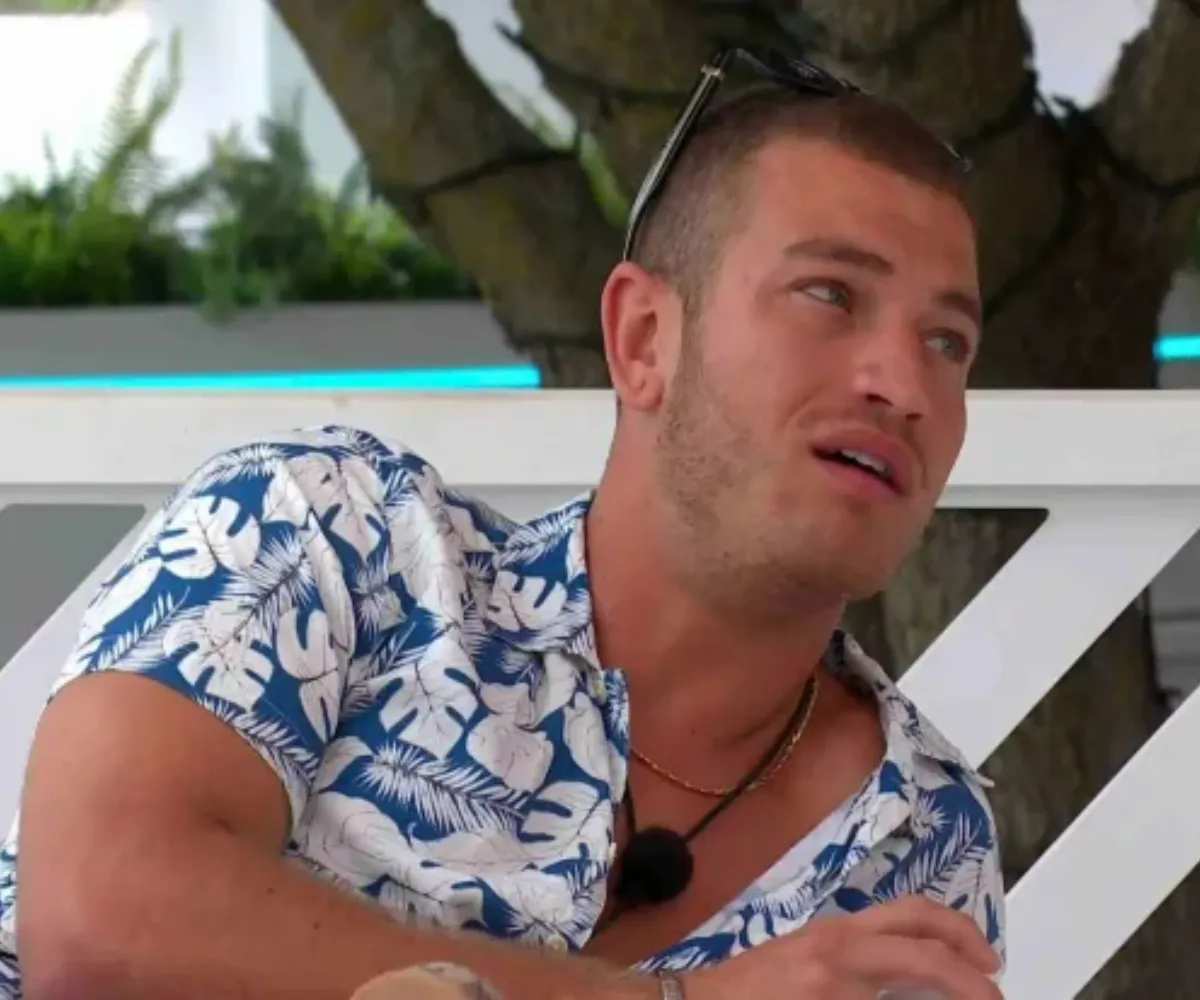 EXCLUSIVE: ‘Producers clearly told them to say it’ — Love Island rocked by explosive new fix scandal as furious fans accuse contestant of breaking major rules and leaking outside information to influence the villa - suong