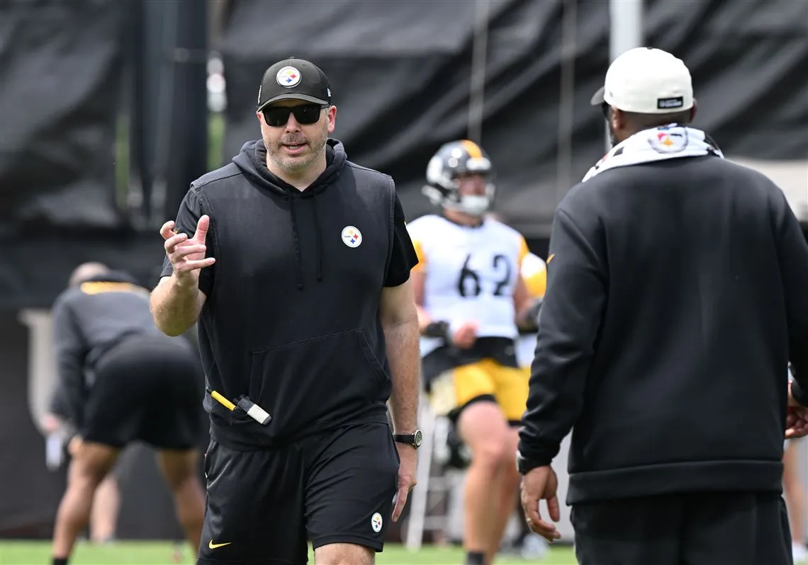 Offensive coordinator Arthur Smith may have come up with the most Steelers formation in the history of the franchise