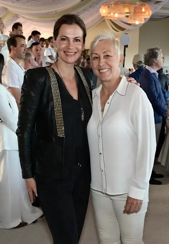 RHOM’s Julia Lemigova Addresses Wife Martina Navratilova’s Controversial Surrogacy Comments - quang
