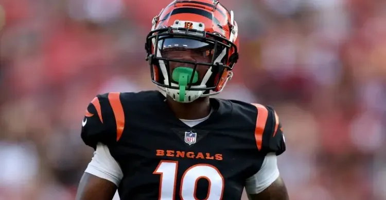 Chiefs End Training Camp Roster Battle With ‘Speedy’ WR Signing