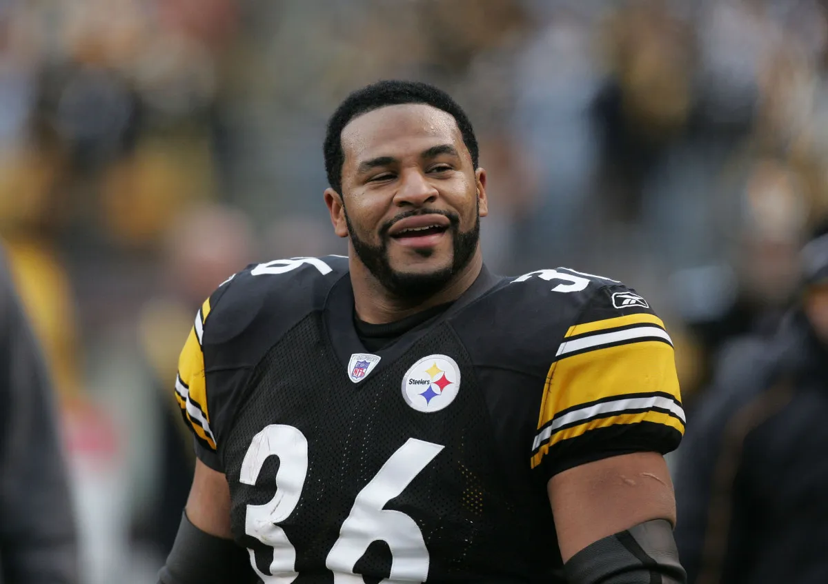 Jerome Bettis reveals what the Steelers need to do to fix their QB problem
