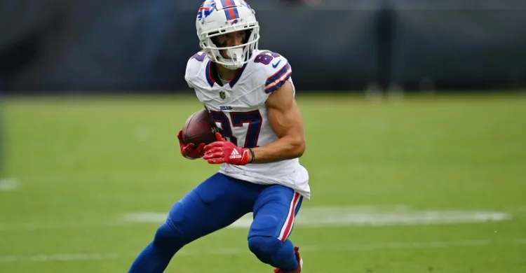 San Francisco 49ers Sign All-American, Ex-Division Rival