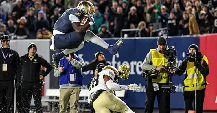 Cowboys land workhorse RB, Micah Parsons replacement in 2026 mock draft