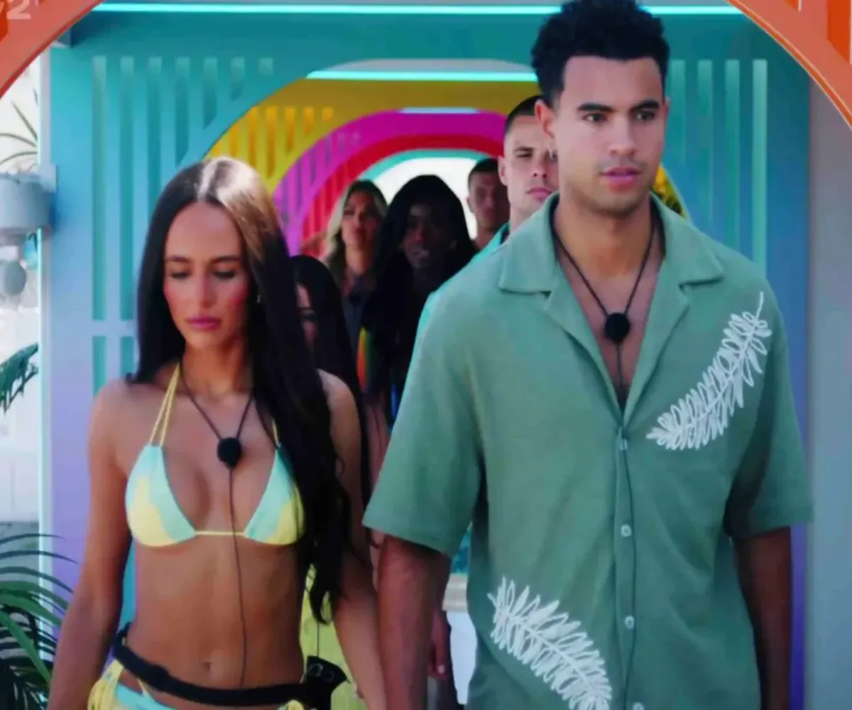 Shock twist rocks Love Island as one of the villa’s most talked-about couples are sensationally DUMPED by returning ex-Islanders just days before the final — brutal verdict leaves their £50,000 dream in tatters - suong