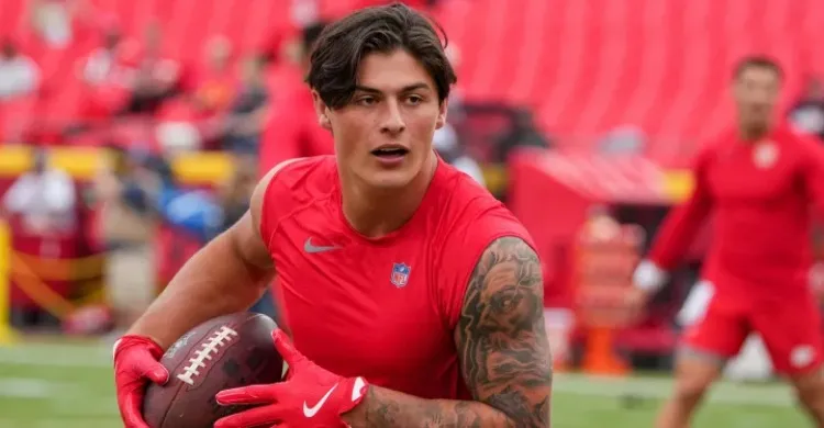 Ex-Chiefs Fan Favorite Announces He’s ‘Leaving’ the NFL