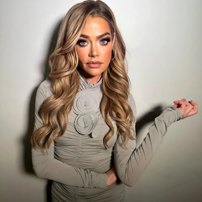 PHOTOS: Denise Richards Returns to RHOBH, Spotted Filming With Cast Amid Her Ongoing Divorce-quang