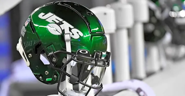 Justin Fields New Weapon? Jets Emerging For $68M Star