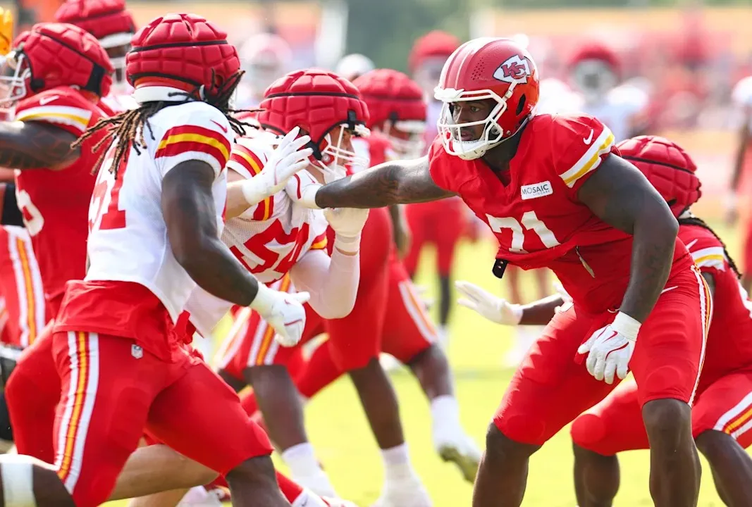 On Saturday, Justin Simmons and Chris Jones squared off in St. Joseph