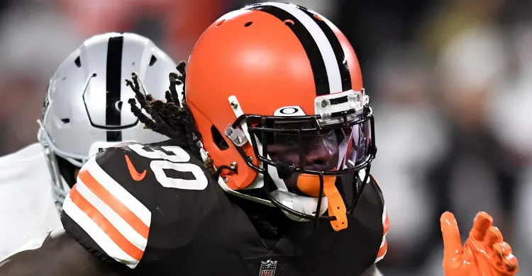 Ex-Browns RB Signs With AFC North Rival