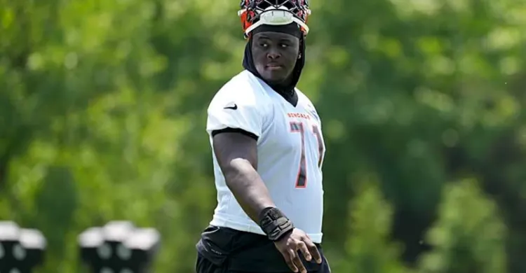 Cincinnati Bengals RT Amarius Mims Offers Few Details but Says Injury Is Something He Can Fight Through