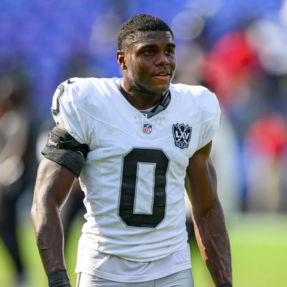 Raiders Mind-Boggling Trade Hurts a Suspect Position on Defense - suong