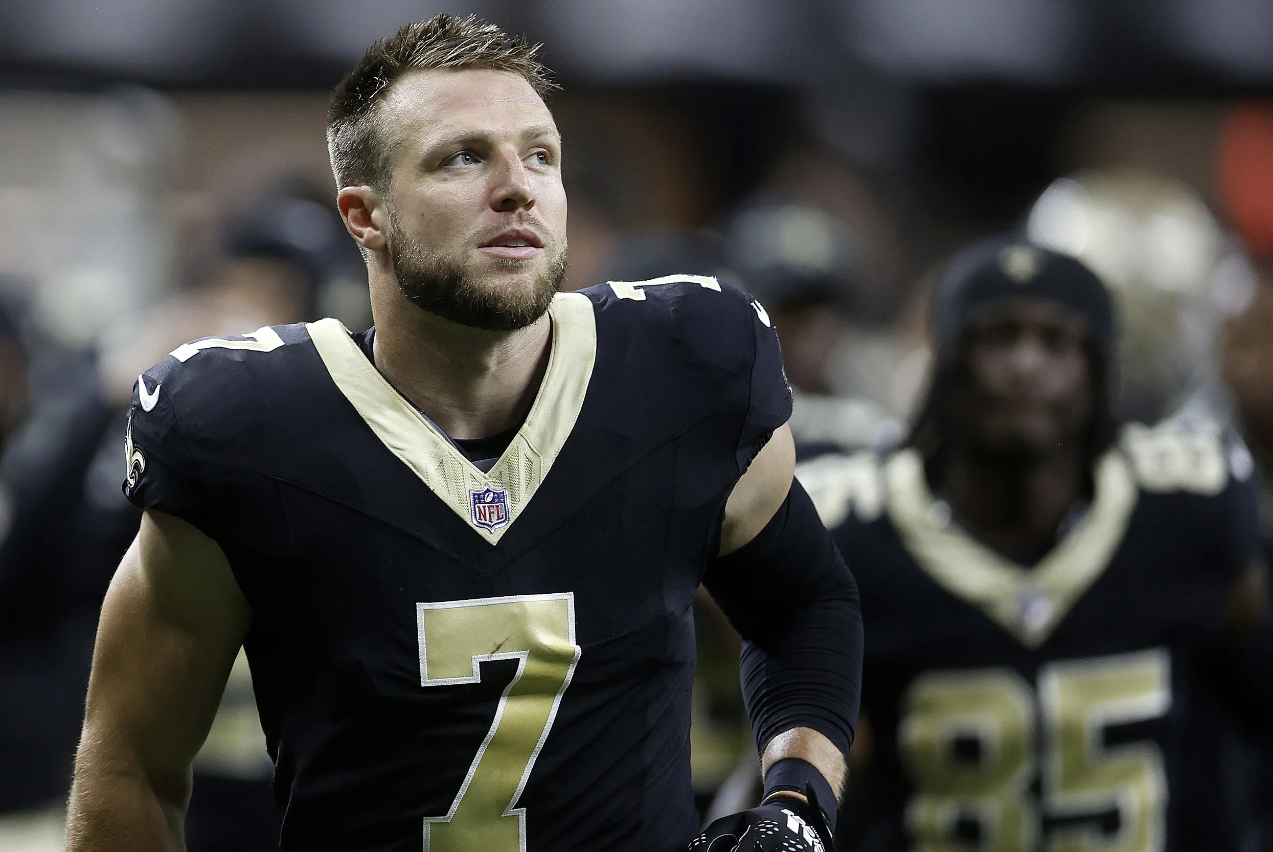 Saints fans brace for change as beloved veteran Taysom Hill emerges as potential cut candidate in surprising roster shake-up