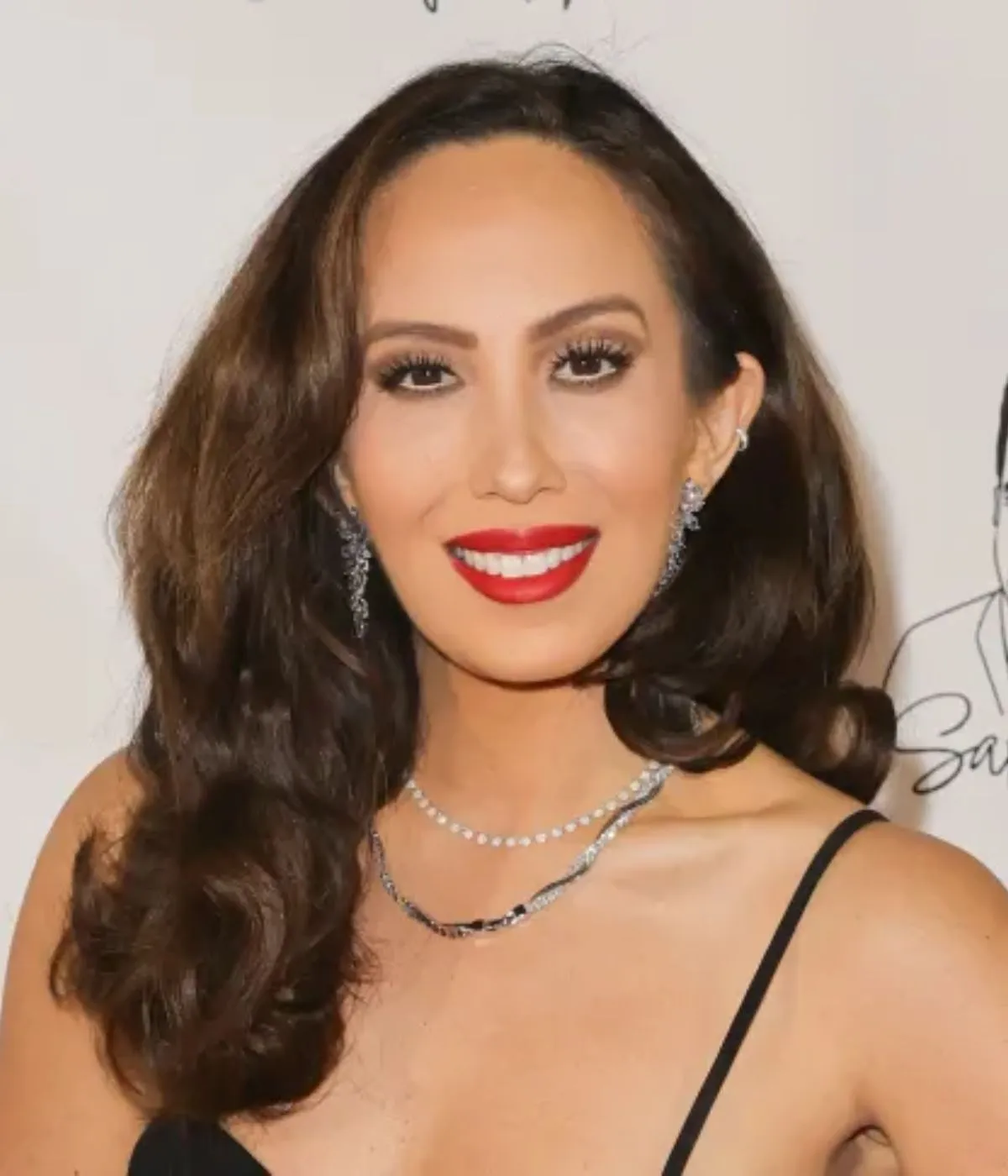 How Cheryl Burke Stays Confident Amid Online