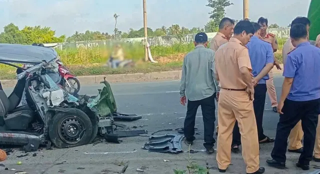 TikToker khá nổi tiếng lái xe t:ông vào xe chở rác khiến 2 người đi cùng không qua khỏi