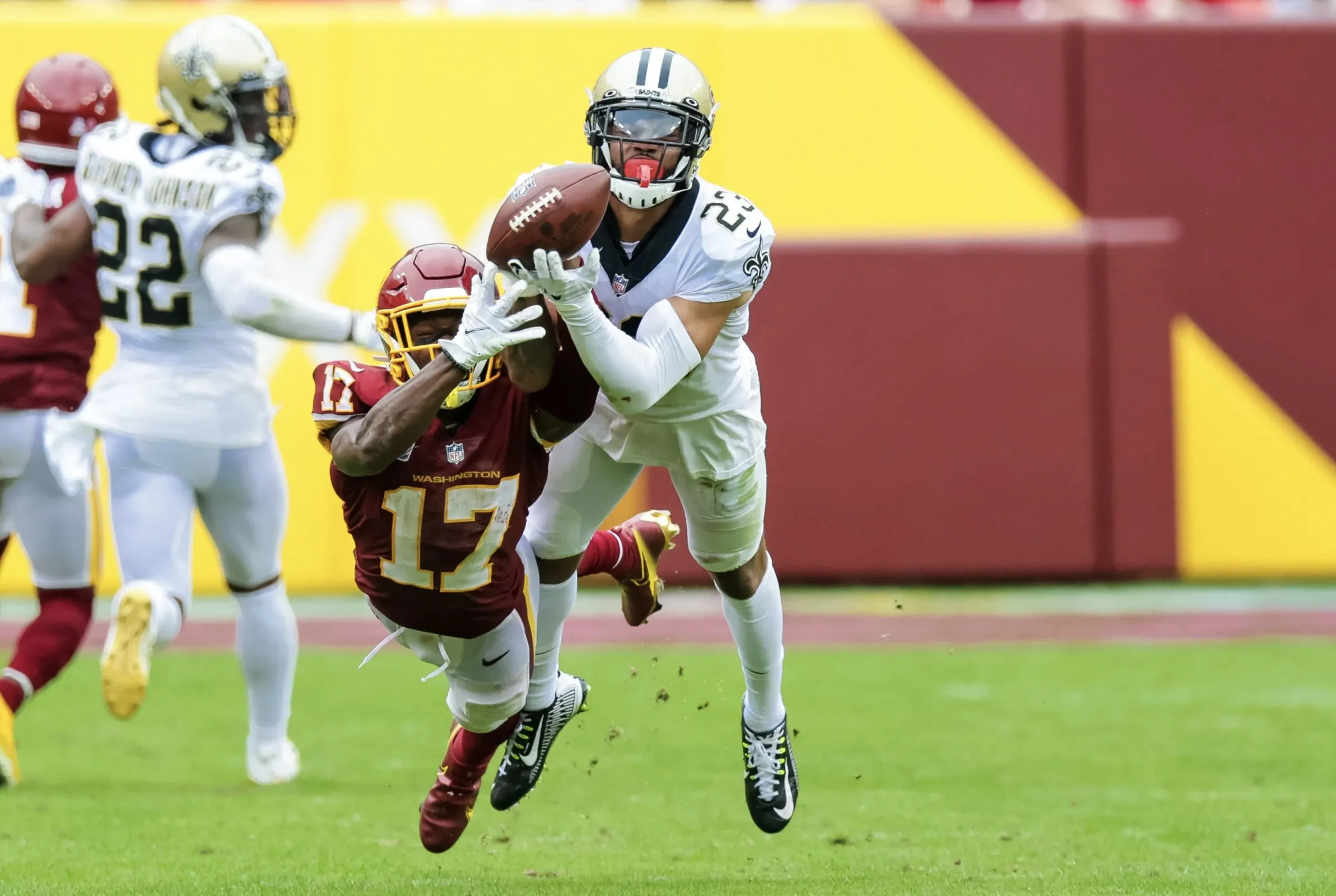 Saints Add Tight End, Could Cut Hill in Bold Moves