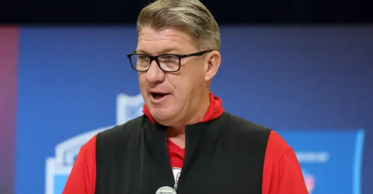 Buccaneers GM Sends Strong Message to 464-Pound Rookie DT
