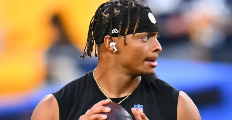 Jets Player Makes Jaw-Dropping Prediction About Justin Fields