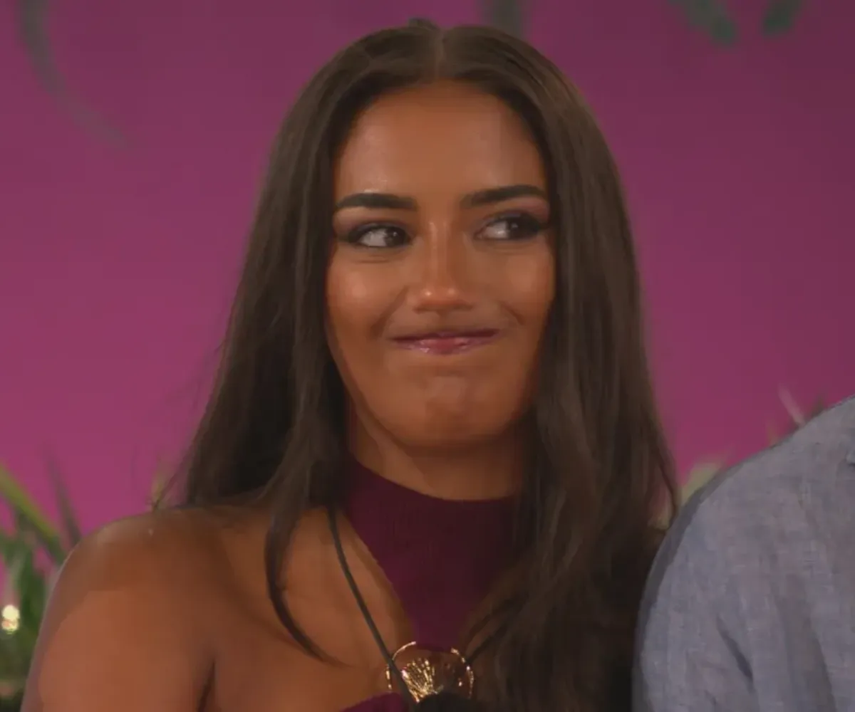 ‘Second place suits you’ — Love Island’s Shakira sparks split fears just days after final as she brands boyfriend Harry ‘cockroach number two’ in savage post - suong ‘Second place suits you’ — Love Island’s Shakira sparks split fears just days after final as she brands boyfriend Harry ‘cockroach number two’ in savage post - suong