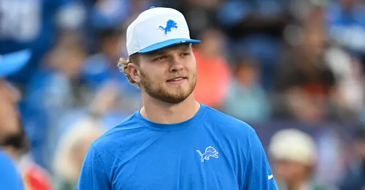 Lions haven't had "any intense talks" with Aidan Hutchinson yet