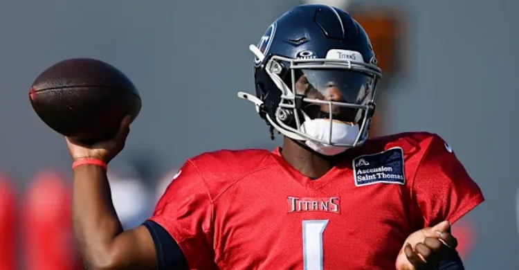 Titans' first-overall draft pick Cam Ward gives huge praise to Buccaneers defense
