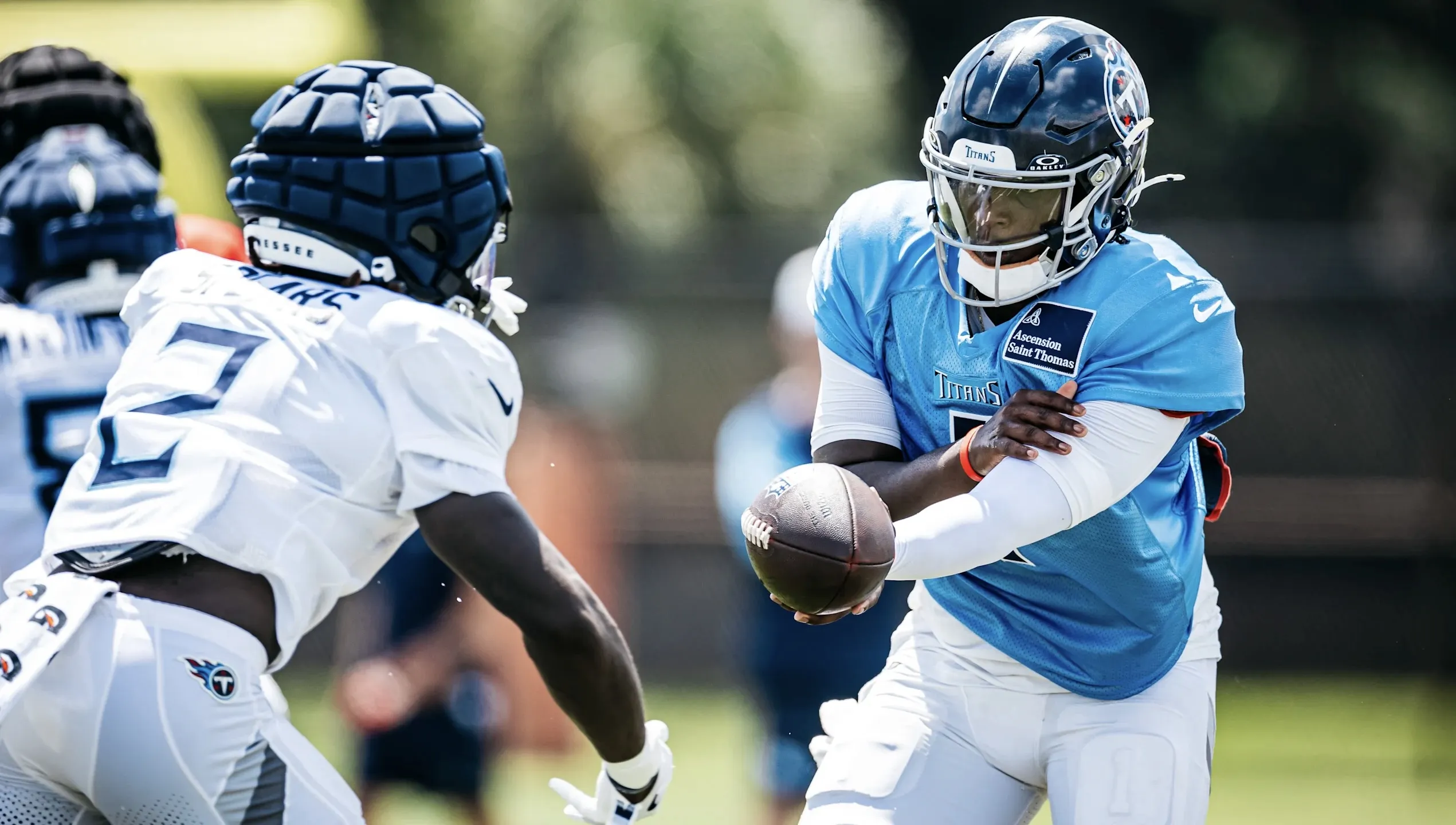 NFL Insider Drops Head-Turning Year 1 Possibility For Cam Ward, Titans