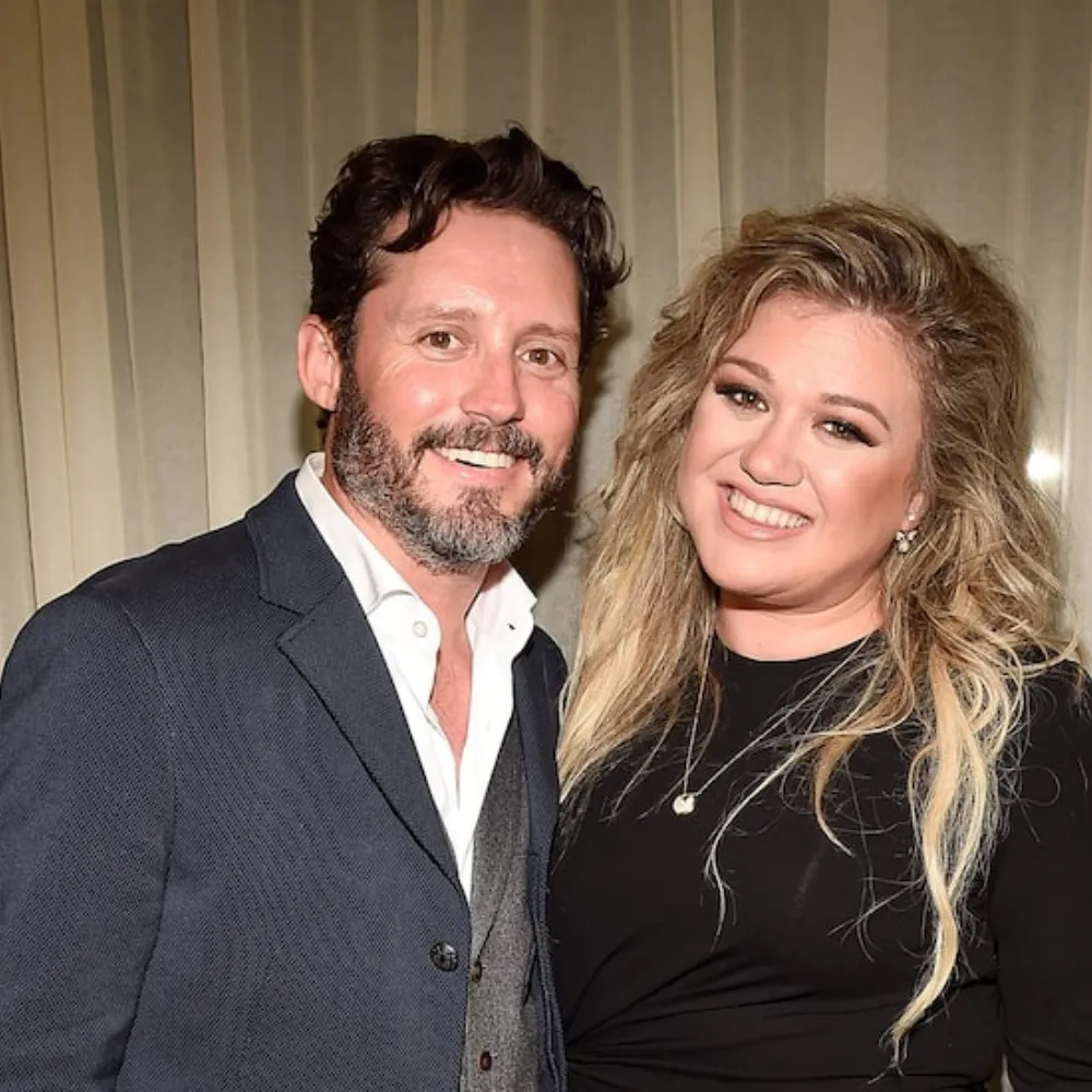 #BreakingNews #RIP Tragic Loss 💔 Kelly Clarkson’s Ex-Husband Has Died — Details in Comments - suong