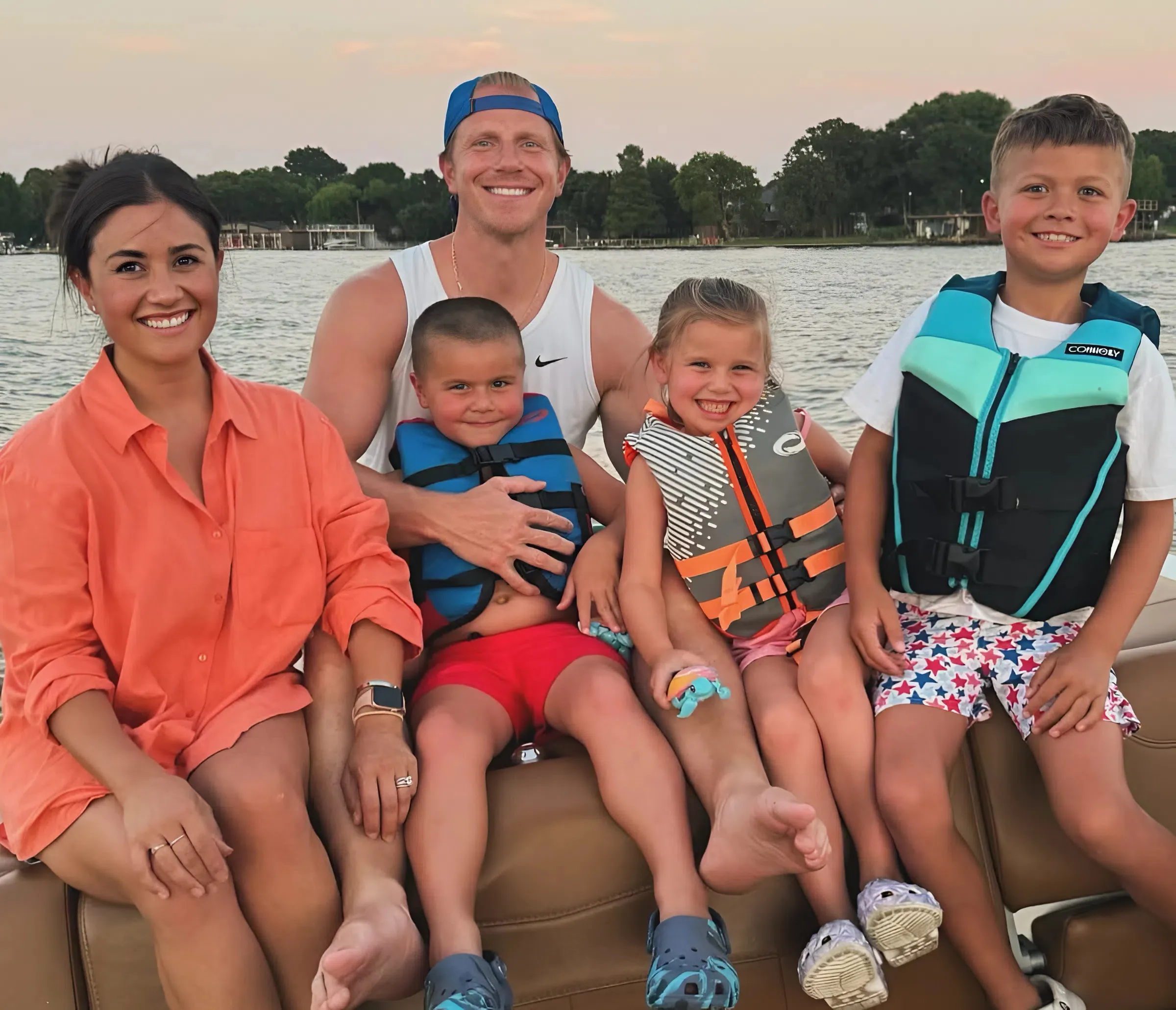 Sean Lowe and His Kids Get Stranded on Side of the Road in 104° Heat: ‘Van Broke Down’