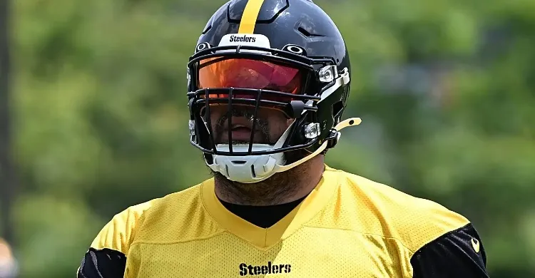 Steelers’ $130 Million All-Pro Offers Blunt Stance on New ‘Contract Dispute’
