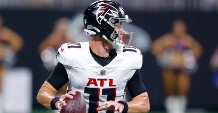 Steelers Announce Signing Experienced QB & Former 1st-Round, Pro Bowl Lineman
