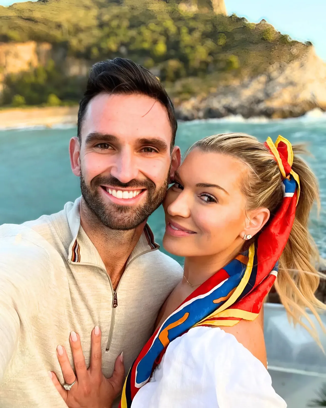 “Opening a New Chapter, But Not Closing the Door”: Carl Radke Admits He Still Has ‘So Much Love’ for Lindsay While Dropping Hints About Their Intense Private Conversations Since Split “Opening a New Chapter, But Not Closing the Door”: Carl Radke Admits He Still Has ‘So Much Love’ for Lindsay While Dropping Hints About Their Intense Private Conversations Since Split