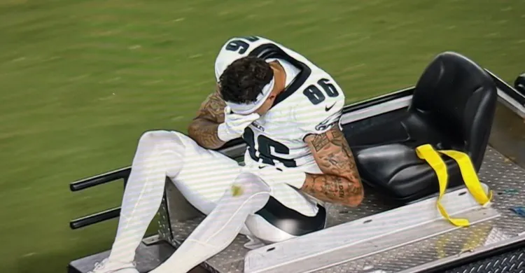 SOURCE: Season Over Before It Starts — Eagles Rookie WR Suffers Gruesome Shoulder Injury vs Bengals