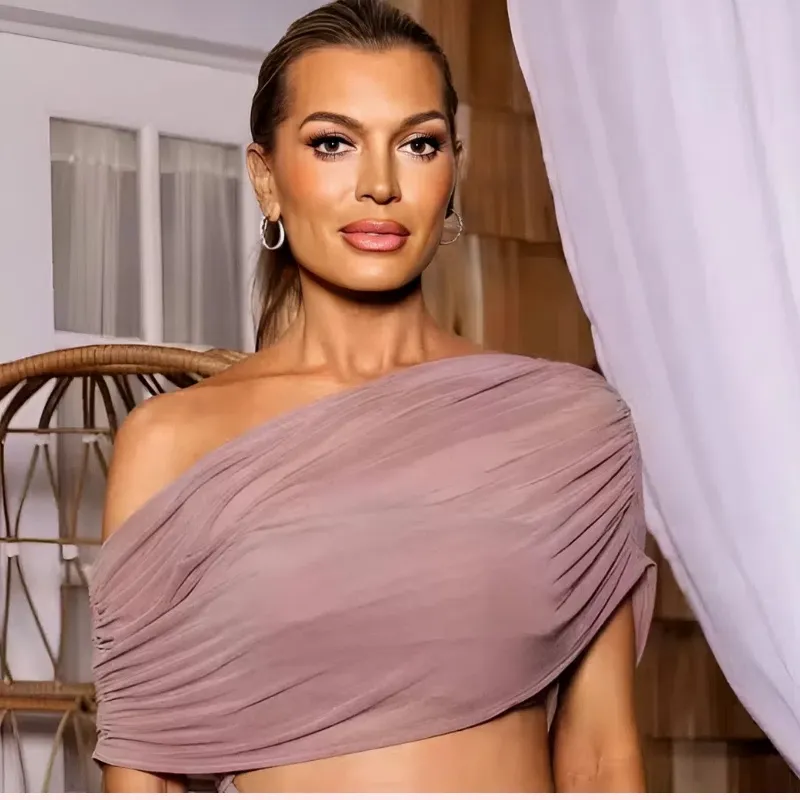 Lindsay Hubbard Unveils the Glamorous Splendor of Her Spectacular Housewarming Bash: A Night of Unforgettable Elegance - lulu Lindsay Hubbard Unveils the Glamorous Splendor of Her Spectacular Housewarming Bash: A Night of Unforgettable Elegance - lulu