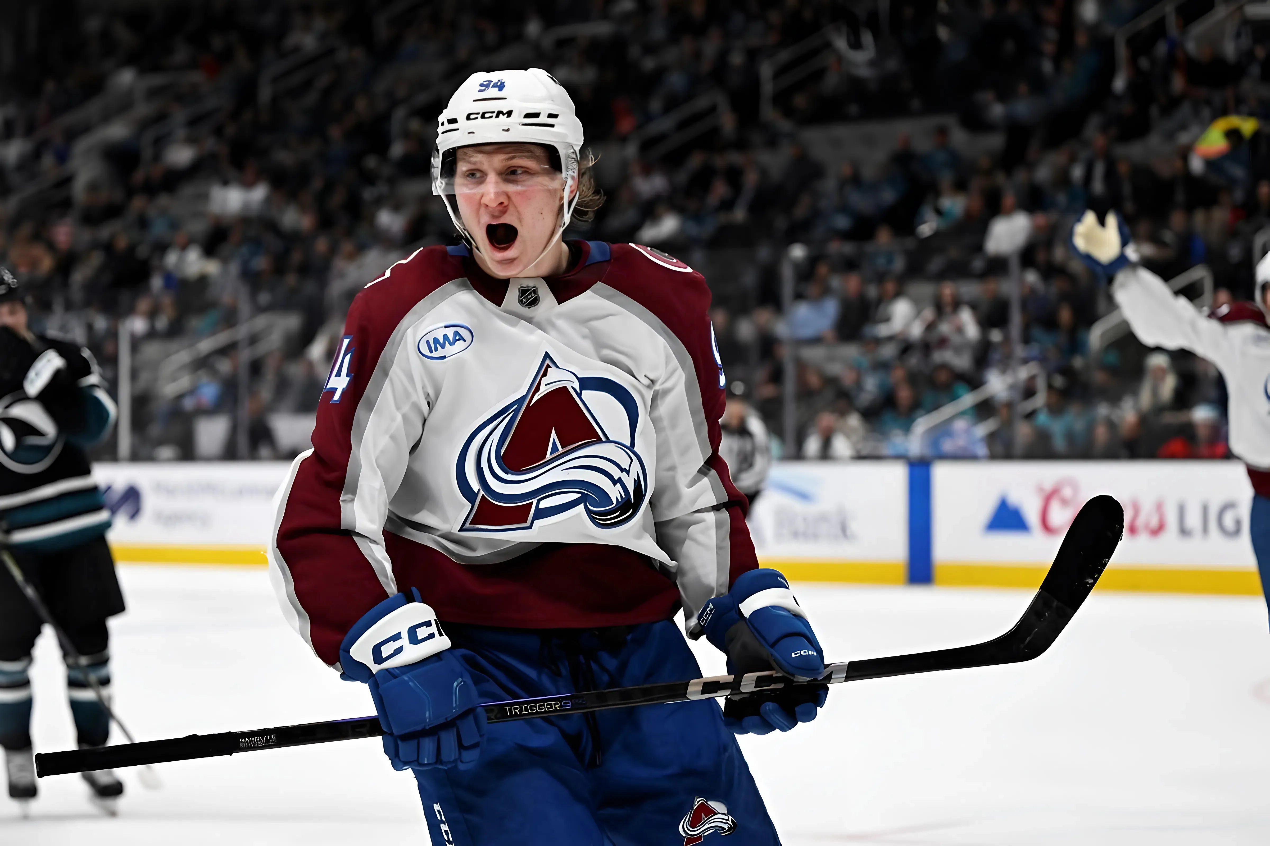 Avalanche extend 16 goal scorer to $1.25 million contract