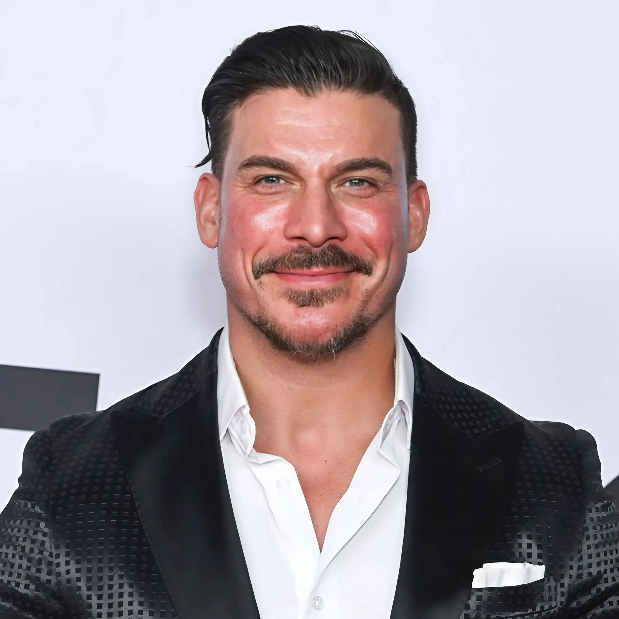"Jax Taylor Faces Biggest Drug Scandal Ever: Employee Alleges Being Offered Cocaine At After-Party, Sparking Intense Drug Investigation – Can Vanderpump Rules Weather This Storm?"