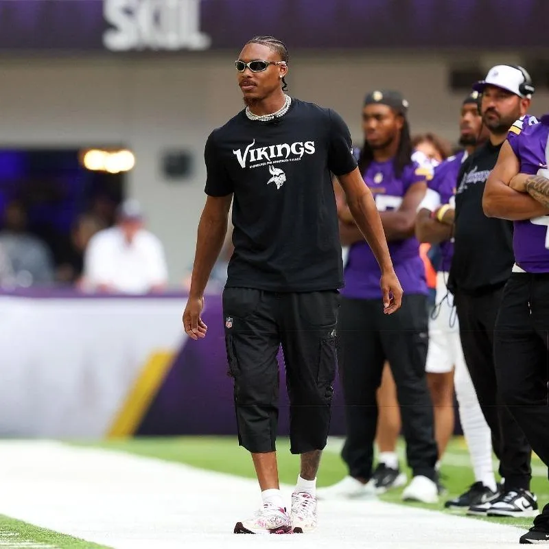 Vikings’ Justin Jefferson Sends Strong Message Amid Injury Concerns