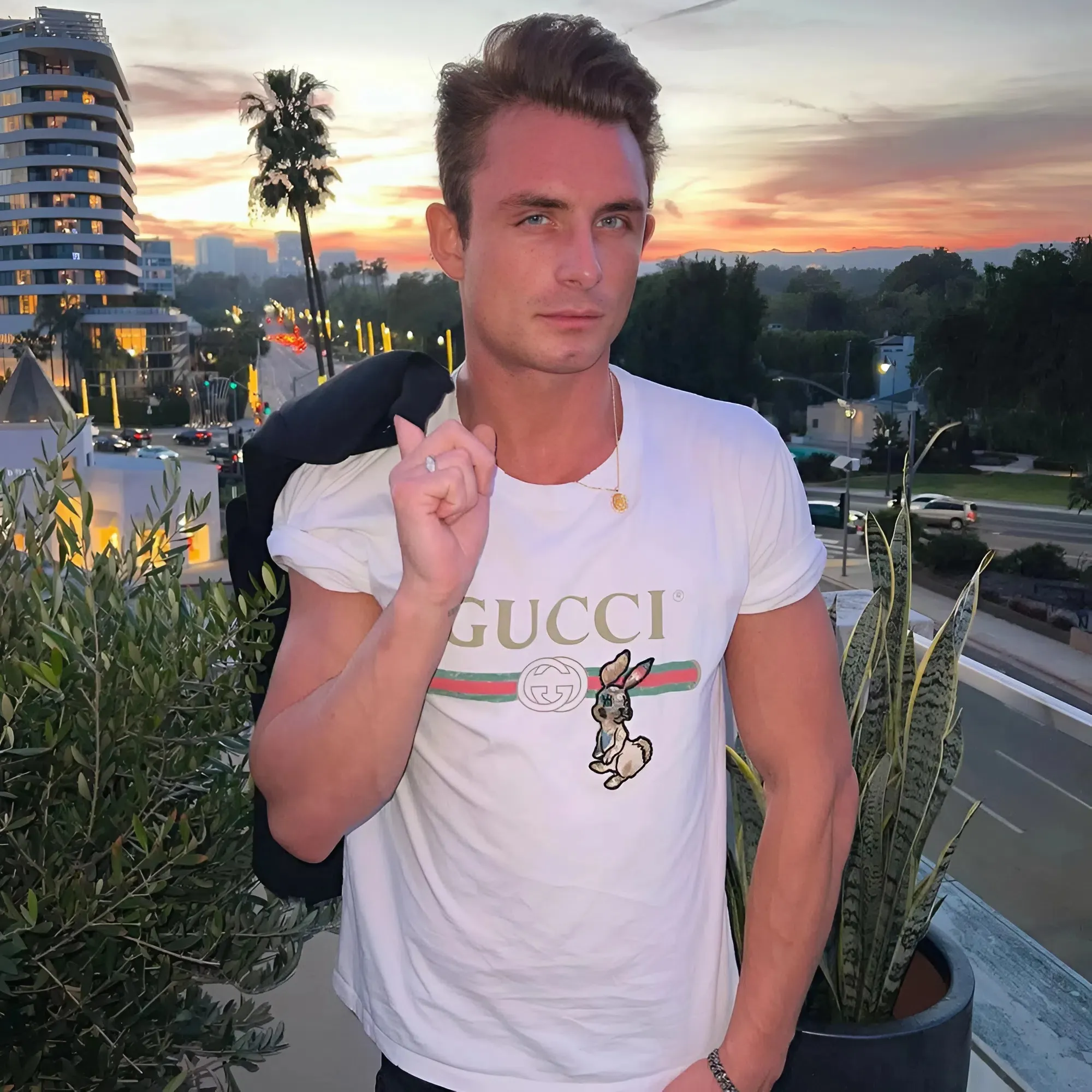 "Vanderpump Rules Drama: James Kennedy Faces Lawsuit Alleging Falsified Invoices – Company Suffers Up to $1.6 Million in Damages!"