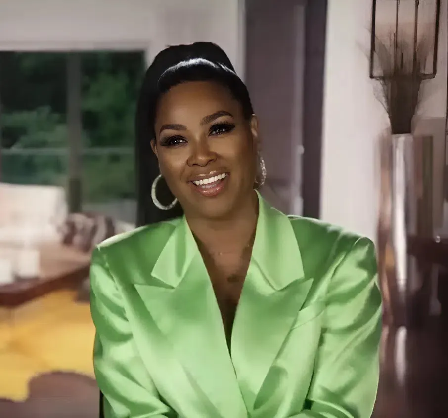 Kenya Moore admits her behavior towards actress Kim Fields on RHOA was wrong