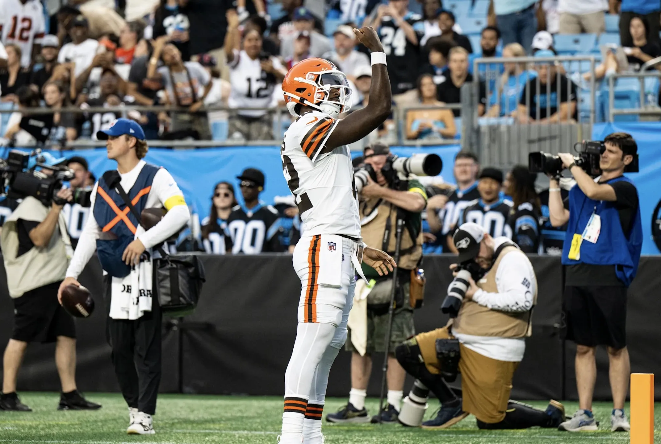 Michael Irvin comes to Shedeur Sanders’ defense after preseason debut with Browns